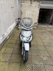 Beverly 250