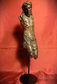 CRISTO IN LEGNO INTAGLIATO E POLICROMO 1500 – XVI