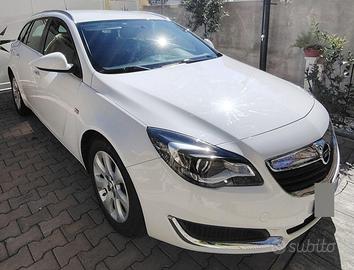 Opel INSIGNIA bianca SW, perfetta