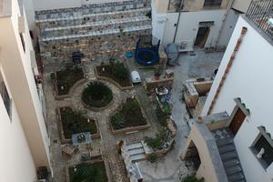 Attico per Hotel Boutique con 8 suite e terrazzo