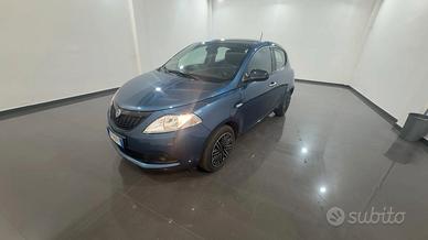 Lancia Ypsilon 1.0 FireFly 5 porte S&S Hybrid Gold