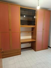 cameretta con letto a scomparsa