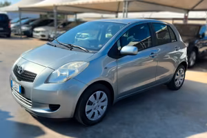 Toyota Yaris 1.0 5 porte
