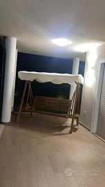 Dondolo tre posti in legno