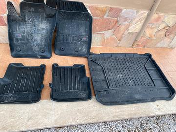 Tappetini gomma su misura per Jeep Renegade >2014