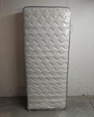 Materassi singoli come nuovi