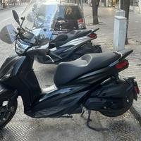 Beverly 400 deep black