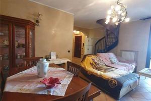 Villa di 300 m² con più di 5 locali e box auto a S