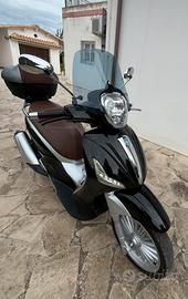 Beverly 300