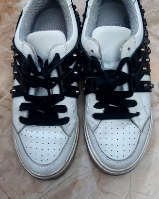 Scarpe ginnastica