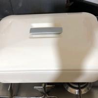 pirofila con  portavivande e coperchio ermetico