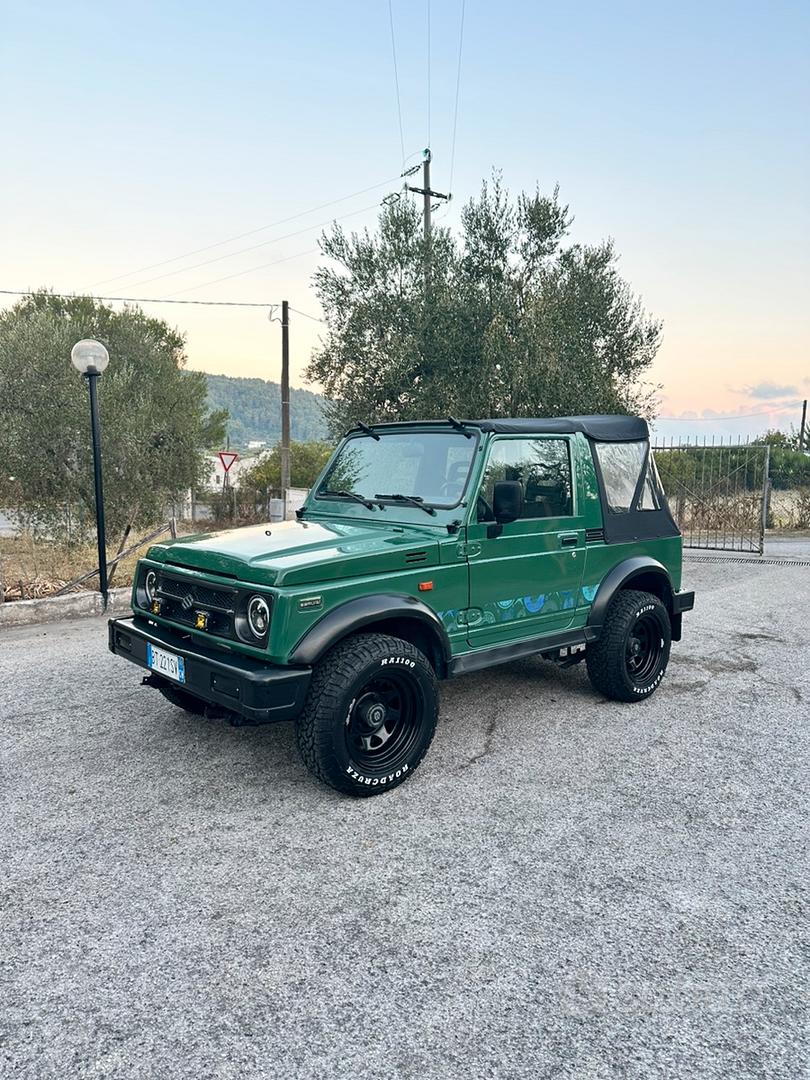 Suzuki Samurai