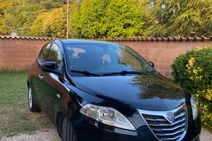 Lancia Ypsilon 1.2 5 porte Platinum. COME NUOVA
