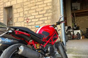 Ducati monster 600 A2