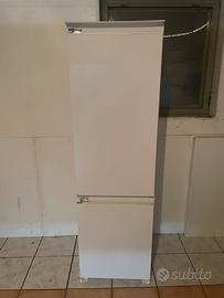 Frigo da incasso De Longhi