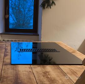 Cucina a induzione con cappa integrata