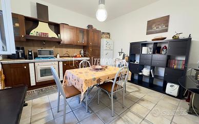 3 VANI SEMI INDIPENDENTE - RECENTEMENTE RISTRUTTUR