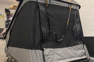 Tenda da tetto James Baroud Space M Nera