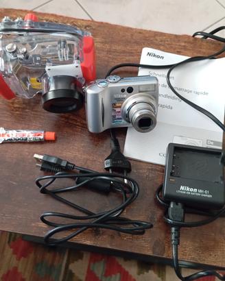 Custodia subacquea e coolpix 5200