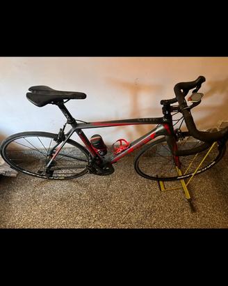 Bici da Corsa CUBE in Carbonio