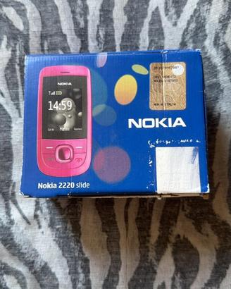 Telefono nokia 2220 slide grigio
