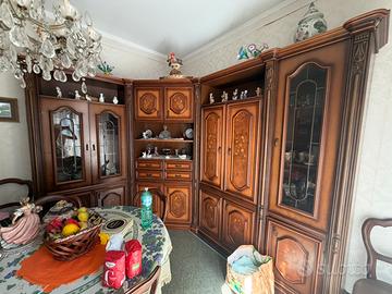 Parete attrezzata angolare in legno
