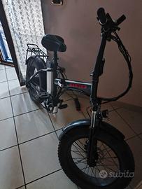 Bici elettrica con batteria di scorta