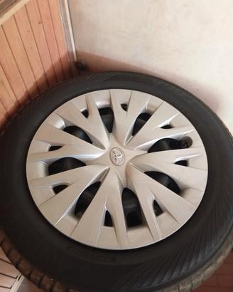 cerchi e gomme invernali Toyota 