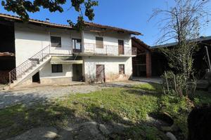 CASA SEMINDIPENDENTE A REVELLO