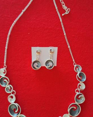 Collana e  orecchini 