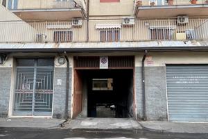 Posto moto in garage multiposto