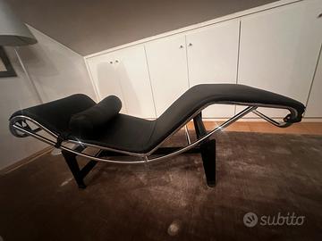 Chaise lounge replica LC4
