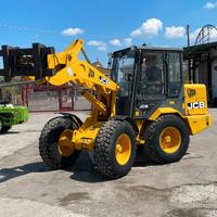 P38 Pala gommata JCB 406 targata