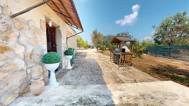 VILLA SINGOLA A FRANCAVILLA FONTANA