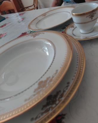 SERVIZIO DA TAVOLA E DA THÈ IN PORCELLANA E VETRO✨
