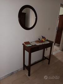 tavolino e specchio per ingresso