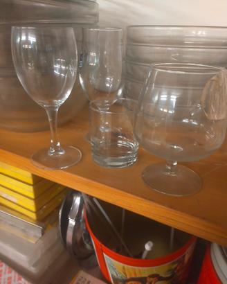bicchieri vino , acqua,amari