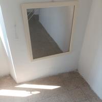 Specchio con cornice bianco