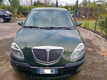 Lancia Ypsilon