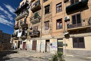 3 LOCALI A PALERMO