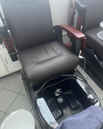 vendersi poltrona per pedicure da centro estetico