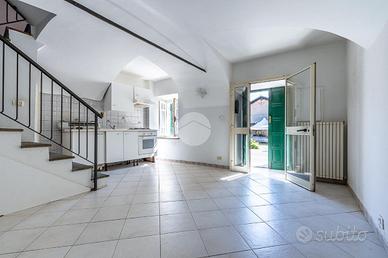 CASA SEMINDIPENDENTE A CAFASSE