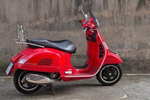 Piaggio Vespa 300 GTS