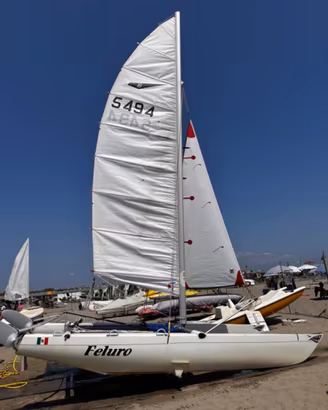 Catamarano dart 18