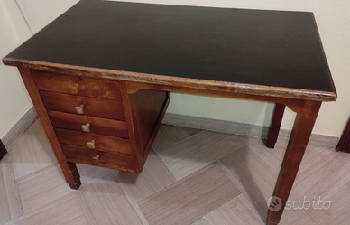 Tavolino scrittoio