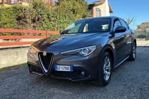 Alfa Romeo Stelvio 2.2 Turbodiesel 160 CV AT8 RWD 