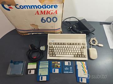 COMMODORE AMIGA 600 COMPLETO, FUNZIONANTE.