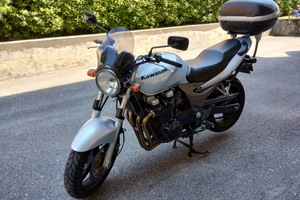 Kawasaki ZR-7 da vedere