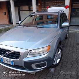 Volvo XC70 D5 diesel 4x4 gomme nuove tagliandata