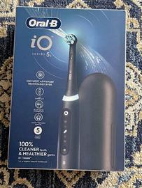 Spazzolino Oral-B iO 5s Matt Black Nuovo Mai Usato
